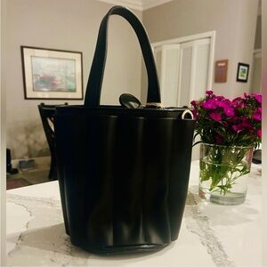 NWT E/N Expressions NYC Luxury Vegan Handbag Drawstring Bucket Bag Black